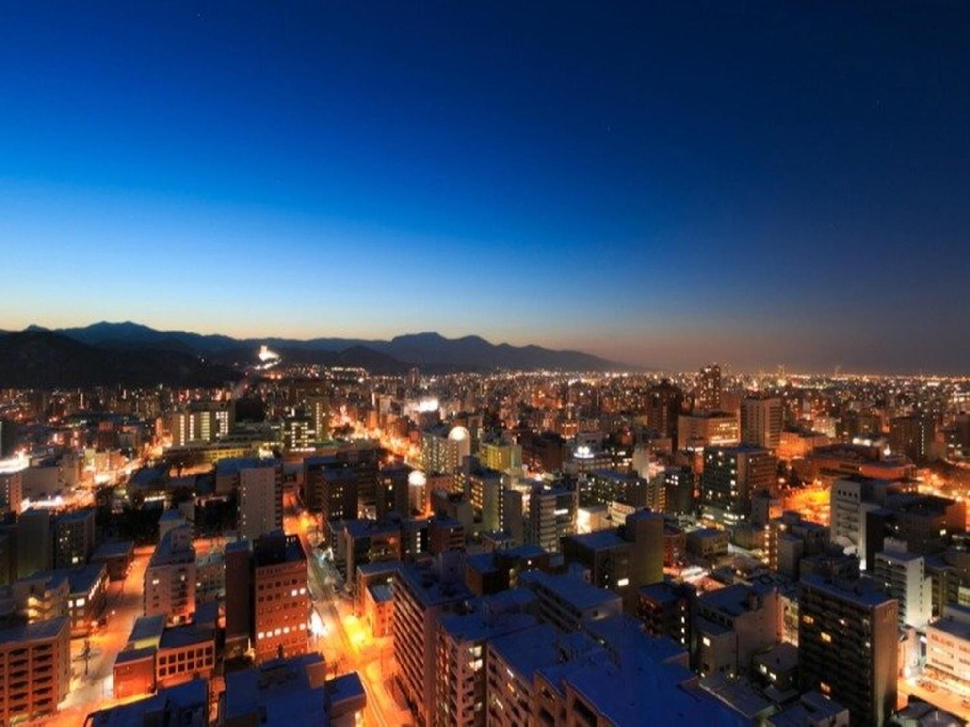 Sapporo Prince Hotel Екстериор снимка Santiago skyline at night