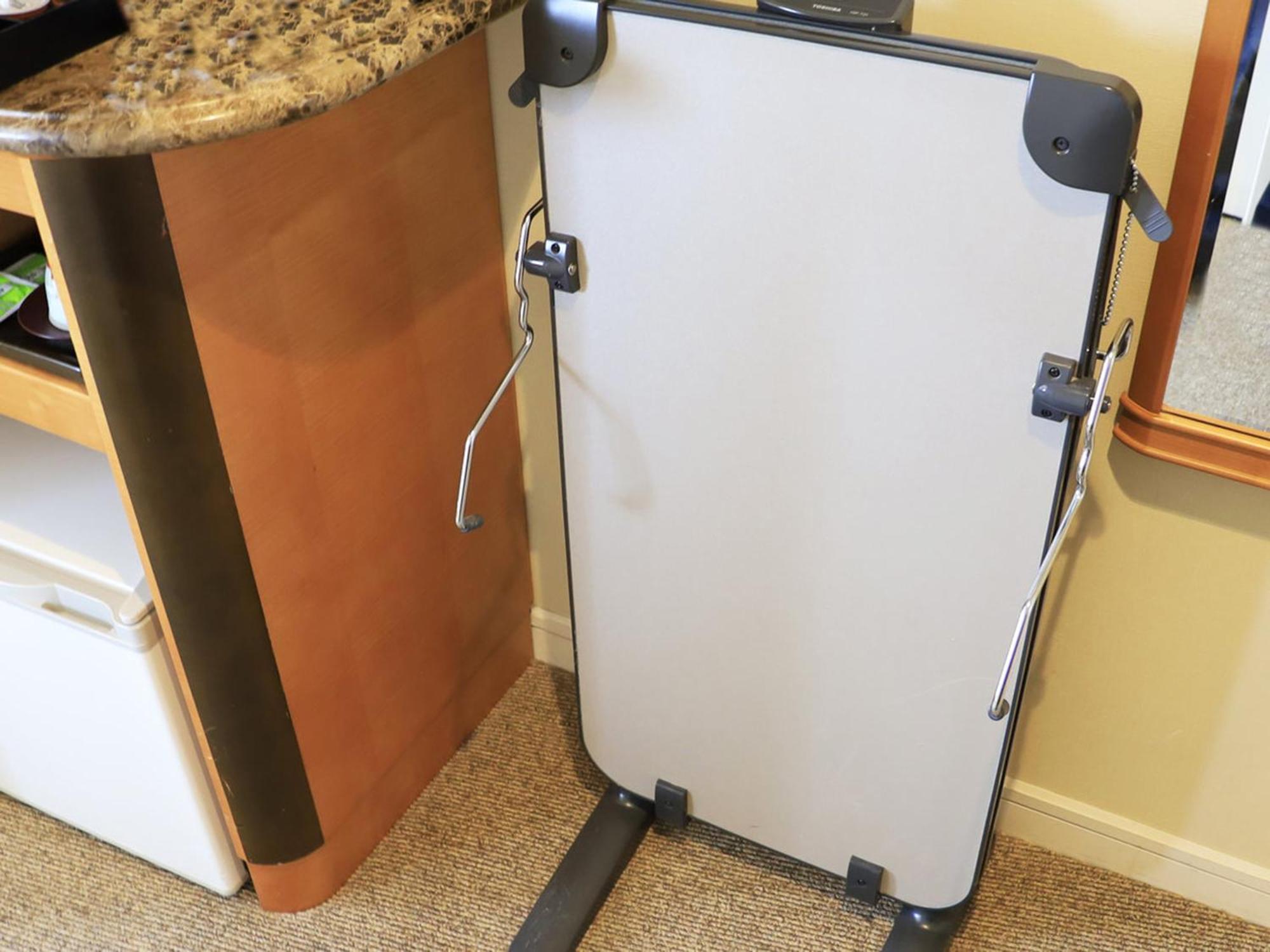 Sapporo Prince Hotel Екстериор снимка A portable whiteboard